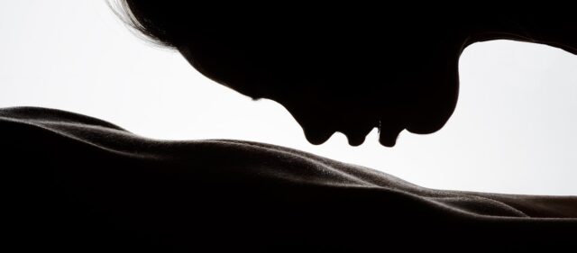 silhouette-3055962_1280