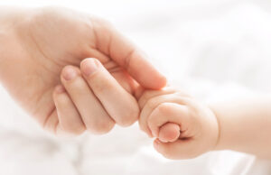 Més de 4.500 pares van gaudir de la prestació per naixement durant el 2024