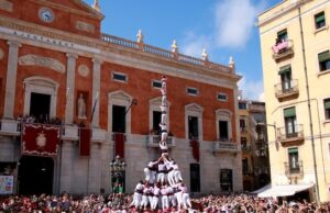 Jove_Pilar_8_Santa_TeclaEs consolida el pilar de 8 de la Jove i el miler de persones a la Peonada Popular