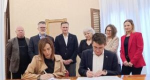 L’Ajuntament de Reus, pioner en l’impuls de la formació dual d’estudiants de la URV