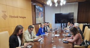 La Diputació i plataformes d’usuaris s’uneixen per reclamar una millor connexió ferroviària