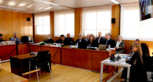 L’exalcalde dels Pallaresos i nou persones més són jutjades per un delicte de prevaricació, frau i suborn continuat