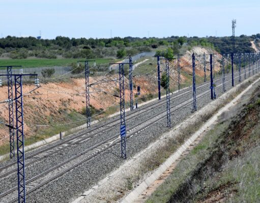 Un robatori de cable provoca retards de 15 minuts en l’alta velocitat fins a Madrid