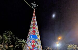 Salou impulsa la seva identitat amb l’arbre de ganxet més alt de Catalunya