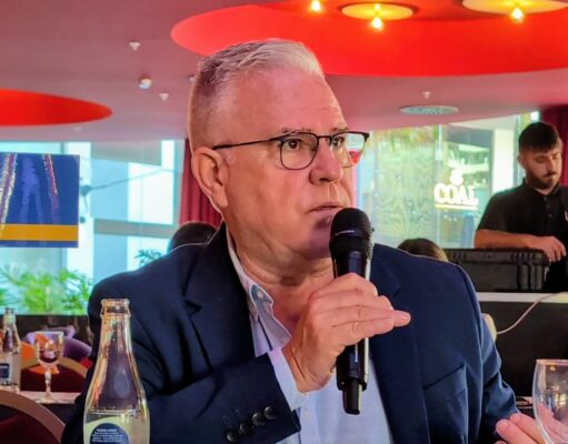 granados enfortir universitats