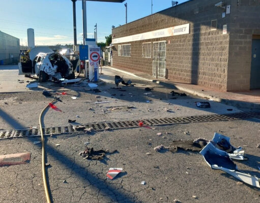 Un menor en estat greu per l’explosió d’un cotxe al Polígon Riuclar