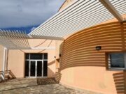 L’antiga recepció i les pistes esportives de la Ciutat del Repòs ja són de titularitat municipal