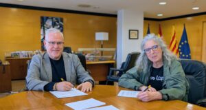 Salou signa un conveni per reforçar l’acompanyament a la gent gran