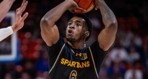 L’aler-pivot nord-americà Day Hall fitxa pel CBT