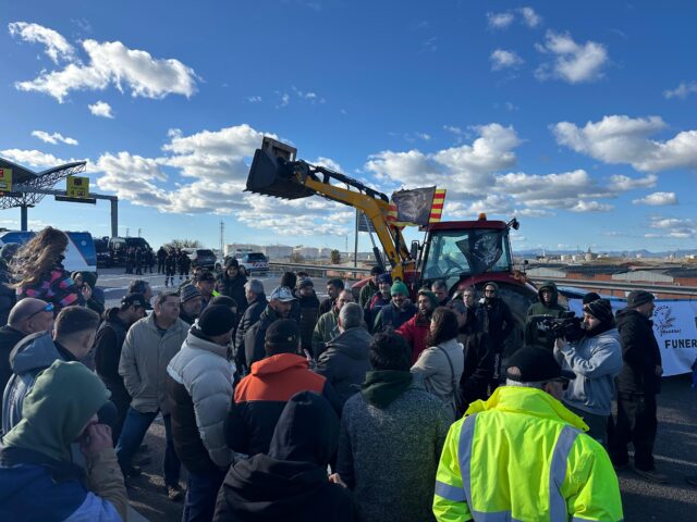 Pagesos protesta bloqueig port mercosur