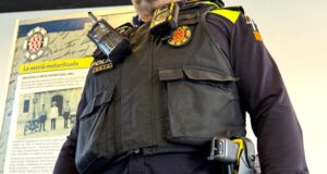 La Guàrdia Urbana incorpora els tàsers amb càmeres unipersonals