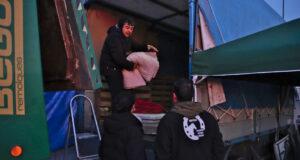 Els pagesos del tall al Port de Tarragona comencen a aixecar la protesta