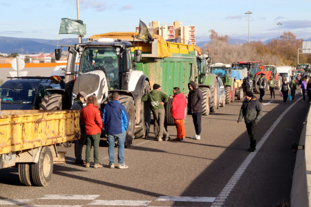 f6e3557c-ea2a-4748-a0b2-d12771c76930 (2)