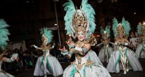 La Rua de Lluïment ensenya el bo i millor de les comparses de Tarragona