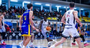 Canvi de cromos a la pintura del CBT