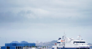 El Moll de Balears s’electrifica per reduir emissions i soroll