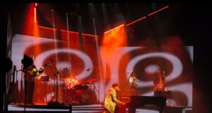 Pablo López viatja des de l’espai per enamorar al públic tarragoní