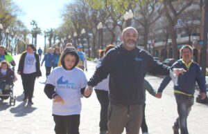 Tarragona se moviliza por el autismo con una caminata reivindicativa autisme caminada