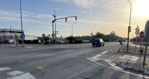 Mor el conductor d’una motocicleta en una col·lisió amb un turisme a l’N-340 a la Canonja