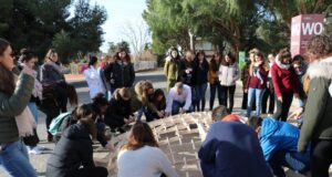 Les PAP dupliquen el nombre d’aspirants a mestre en deu anys