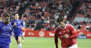 Un penal al 90 permet al Nàstic sortir del descens a una jornada pel final