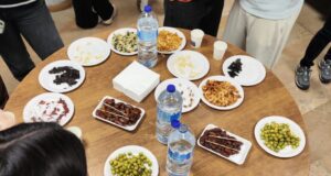 La URV forma futurs nutricionistes en la diversitat cultural dels hàbits alimentaris