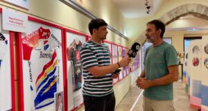La Furgo | Un viatge per la història del ciclisme a través dels seus mallots