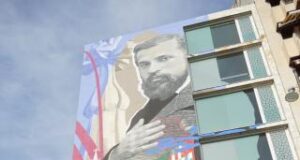 Reus estrena un gran mural interactiu dedicat a Antoni Gaudí