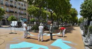 La Rambla comença a agafar color amb el nou mural de Tarragona