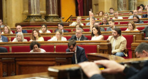 El Parlament exigeix inversions a l’Estat per eliminar el «coll d’ampolla» entre Sant Vicenç de Calders i Barcelona