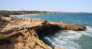 Mor el tercer menor accidentat a la platja de l’Arrabassada