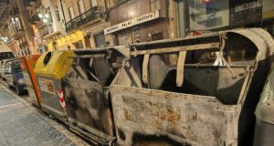 Detingut per cremar vuit contenidors a diferents llocs de Tarragona