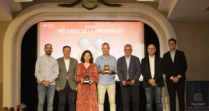 El Col·legi de Periodistes lliura les Petxines de la Informació