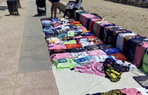 Salou estudia portar a la Fiscalia la venda ambulant il·legal a Cambrils