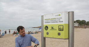 Tarragona Daily | Tarragona estrena un sistema que permet a les persones amb discapacitat visual banyar-se amb autonomia