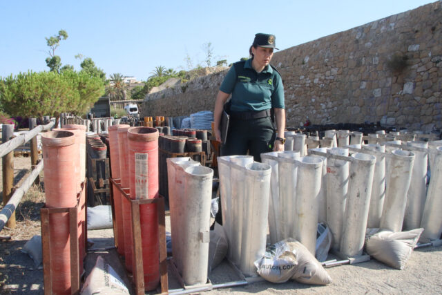gUARDIA cIVIL fOCS aRTIFICIALS
