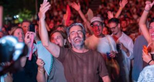 Joan Dausà fa vibrar 2.900 persones a Cambrils en la recta final de la seva gira