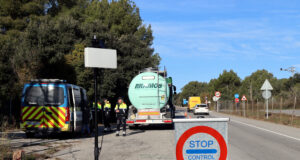 Més d’una setantena de denúncies en un macrocontrol de vehicles pesants a l’AP-7 i l’A-2