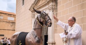 La Mulassa de la Canonja es presenta en societat i s’incorpora al Seguici Popular