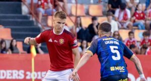 El Nàstic peca de novell i cau al darrer instant davant el Sant Andreu