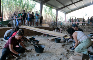 El yacimiento de la Boella conmemora dos décadas de excavaciones con 300 nuevas piezas