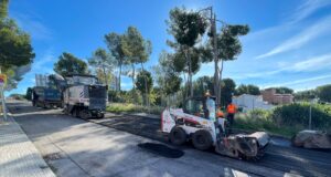 L’Ajuntament inicia la renovació de l’asfalt a l’avinguda Montsant i el passeig de Santa Isabel