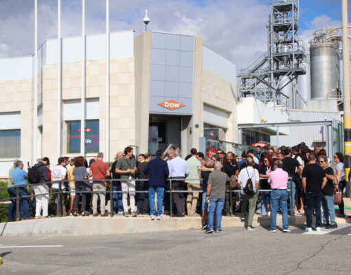 Els treballadors de Dow Chemical a Tarragona acorden anar a la vaga del 10 al 13 de novembre