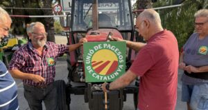 Centenars de pagesos del Camp de Tarragona es fan escoltar a Barcelona